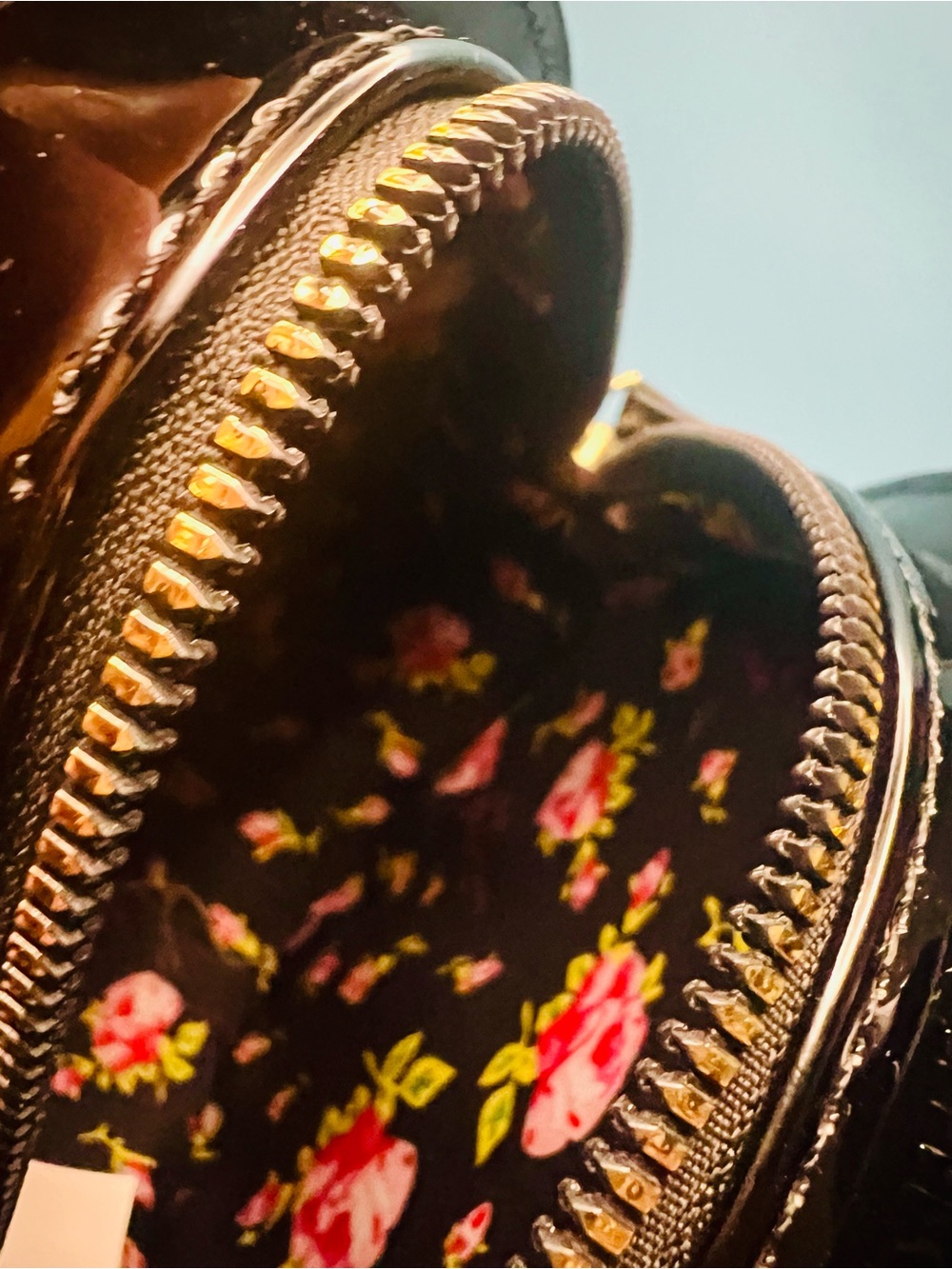 Betsey Johnson Black w/Gold Kitsch Halloween Queen Sugar Skull Crossbody NWT - Picture 7 of 12